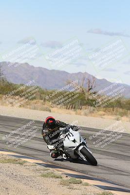 media/Nov-16-2025-Race Pace (Sun) [[8c5fa54630]]/Verified Riders/4-Turn 3 Inside (1050am)/